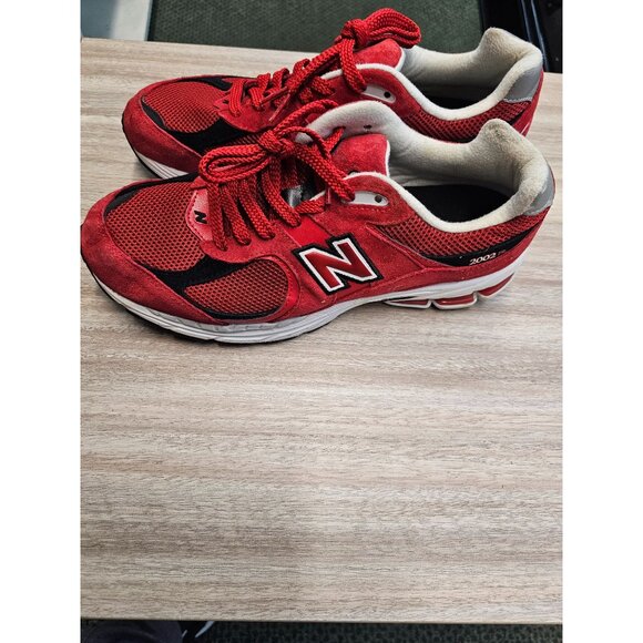 Men\'s Size 9.5 New Balance 2002R Team Red Comfort Laced Low Top Shoes M2002RDR main image 4